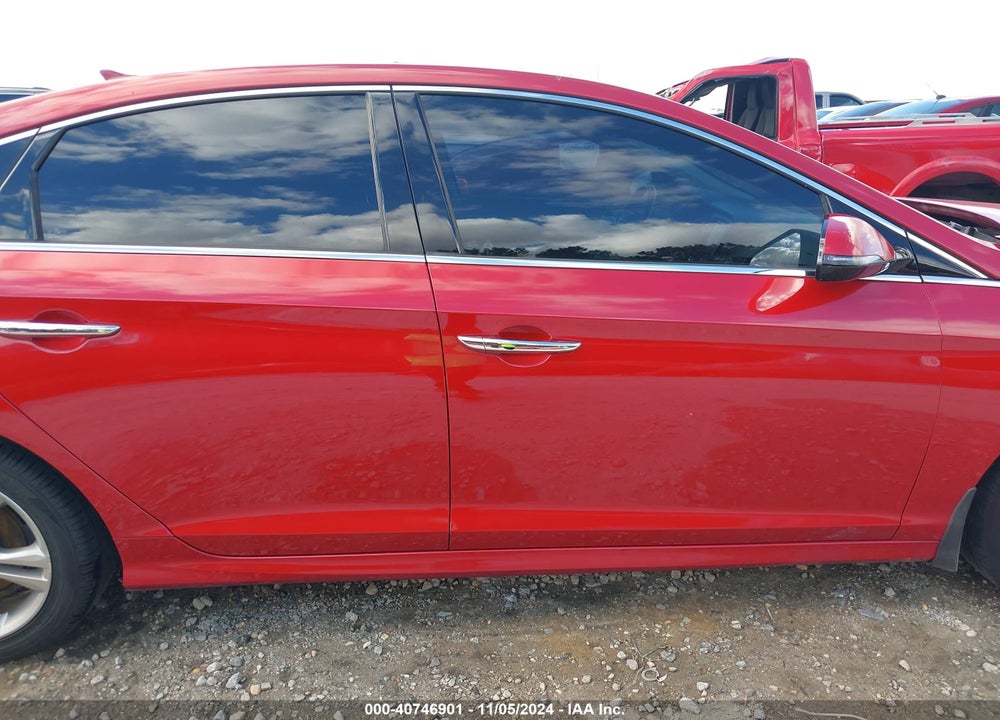 2018 HYUNDAI SONATA LIMITED VIN: 5NPE34AF1JH685928