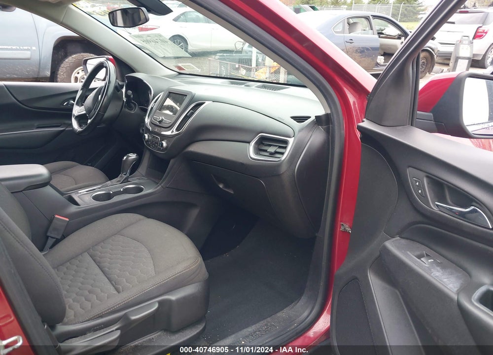 2019 CHEVROLET EQUINOX LT VIN: 2GNAXUEV7K6184205