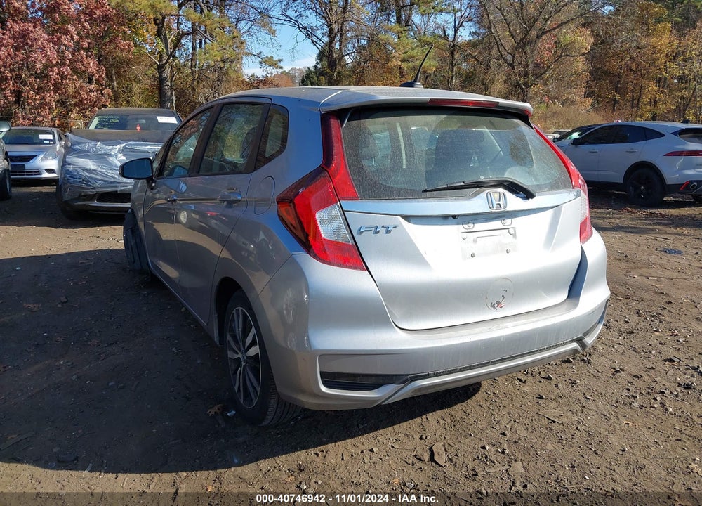 2018 HONDA FIT EX VIN: 3HGGK5H83JM725611