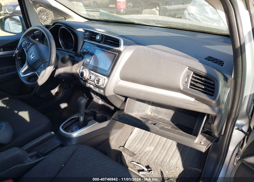 2018 HONDA FIT EX VIN: 3HGGK5H83JM725611