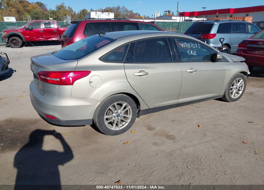 2015 FORD FOCUS SE VIN: 1FADP3F28FL305136