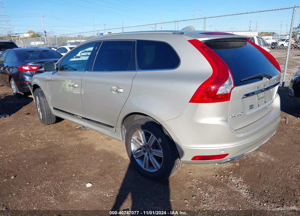 2017 VOLVO XC60 T5 INSCRIPTION VIN: YV440MRU4H2172818