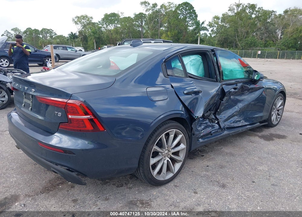 2021 VOLVO S60 T5 MOMENTUM VIN: 7JR102FK2MG093353