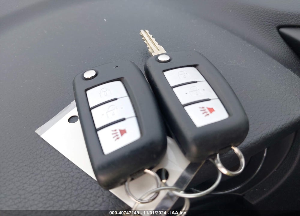 2019 NISSAN ROGUE S VIN: 5N1AT2MT6KC814002