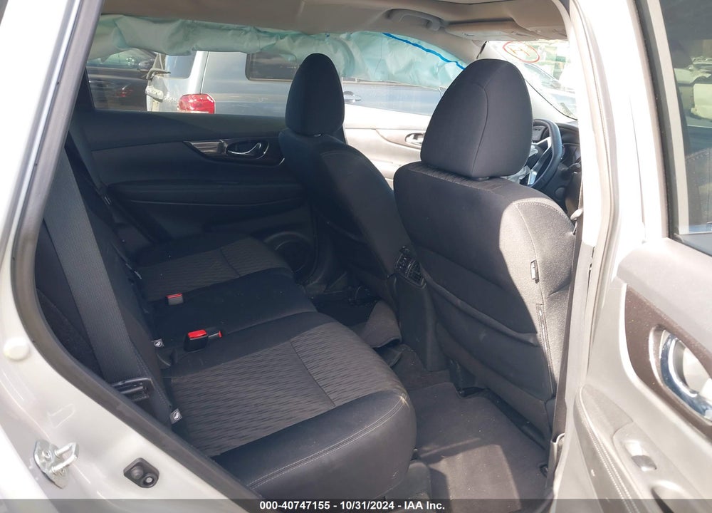 2019 NISSAN ROGUE SV VIN: 5N1AT2MT6KC701117