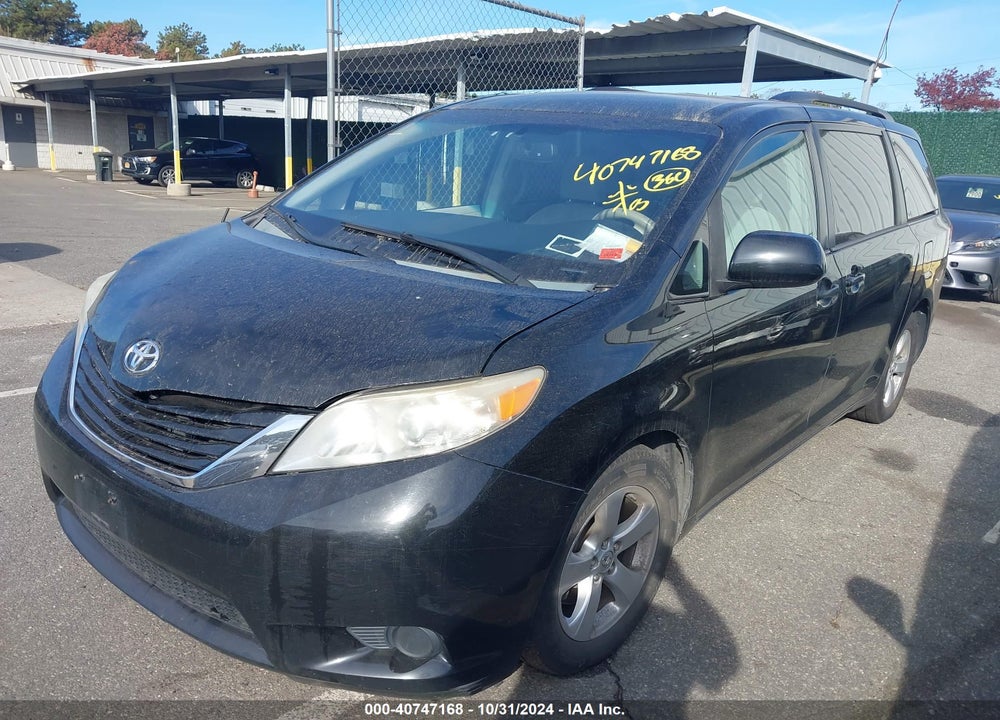 2014 TOYOTA SIENNA LE V6 8 PASSENGER VIN: 5TDKK3DC3ES410840