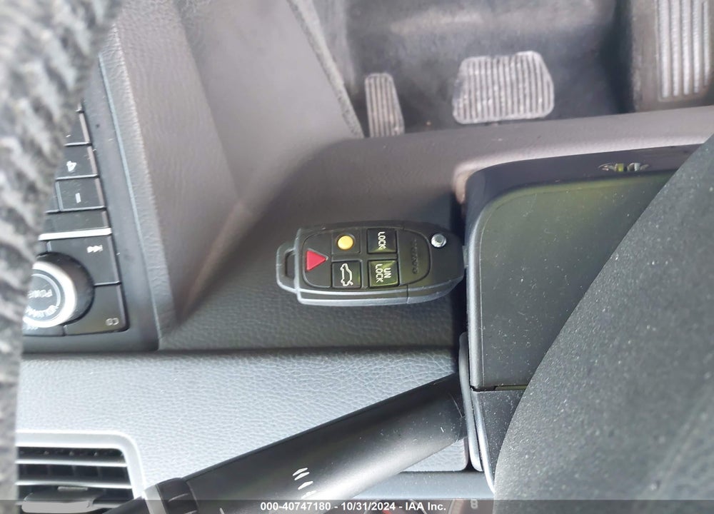 2010 VOLVO XC90 3.2 VIN: YV4982CZ1A1550452