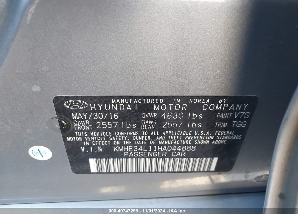 2017 HYUNDAI SONATA HYBRID LIMITED VIN: KMHE34L11HA044888
