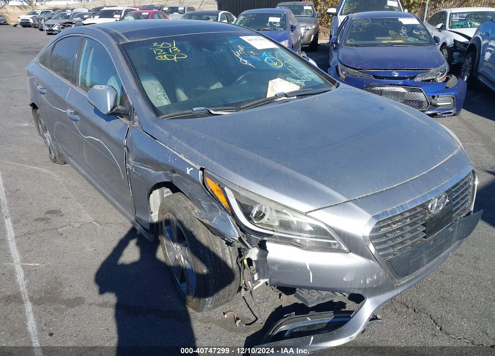 2017 HYUNDAI SONATA HYBRID LIMITED VIN: KMHE34L11HA044888