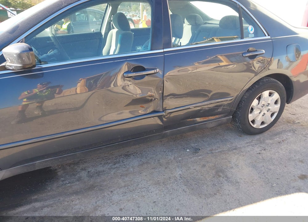 2004 HONDA ACCORD 2.4 LX VIN: 1HGCM56364A172924