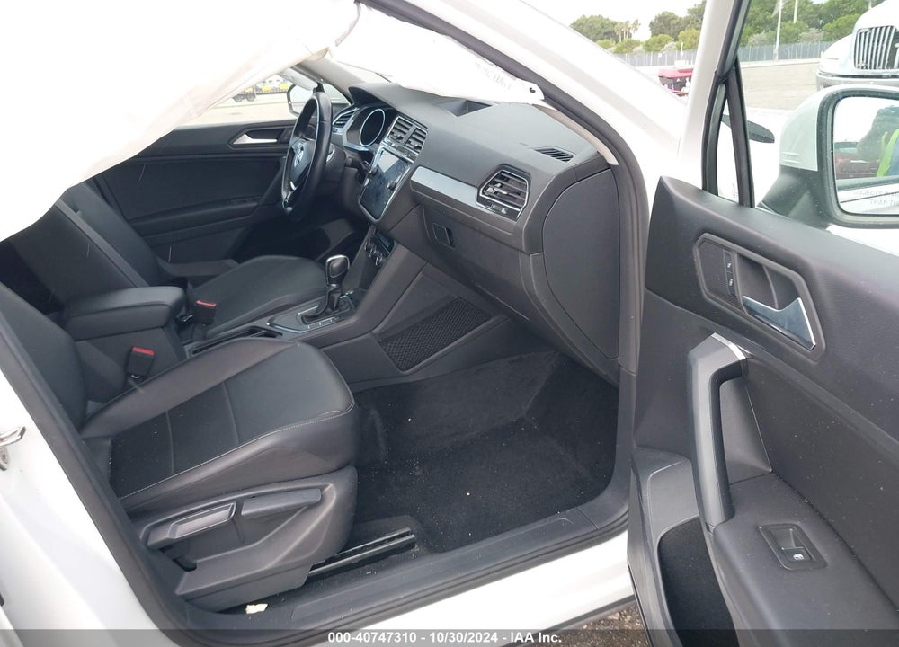 2019 VOLKSWAGEN TIGUAN 2.0T SE/2.0T SEL/2.0T SEL R-LINE/2.0T SEL R-LINE BLACK VIN: 3VV3B7AXXKM054418
