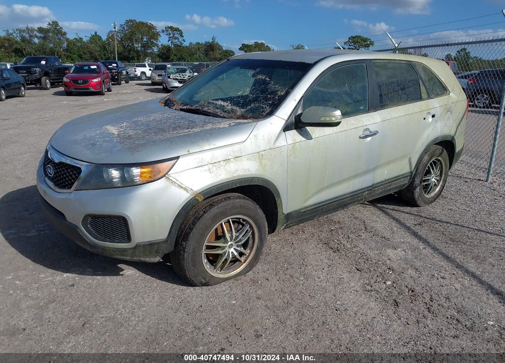 2013 KIA SORENTO LX VIN: 5XYKT3A19DG360859