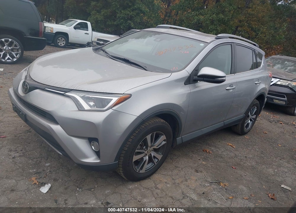 2018 TOYOTA RAV4 ADVENTURE/XLE VIN: 2T3WFREV3JW437747