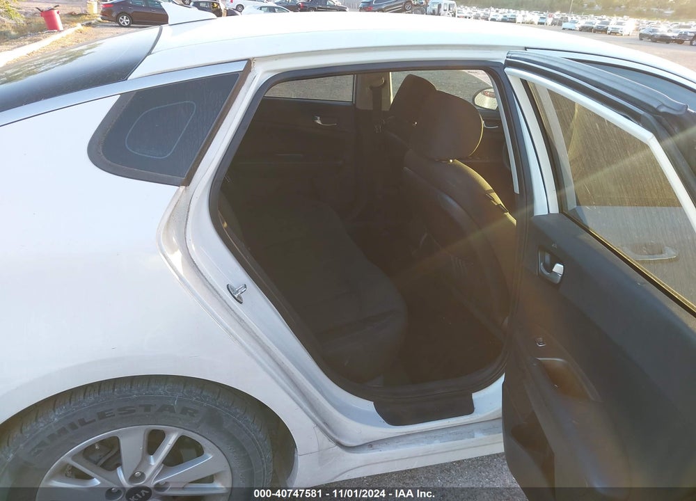 2016 KIA OPTIMA LX VIN: KNAGT4L38G5098207
