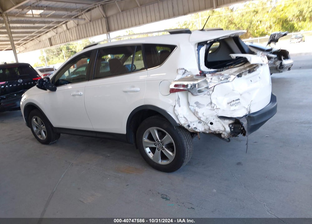 2015 TOYOTA RAV4 XLE VIN: 2T3WFREV0FW192235