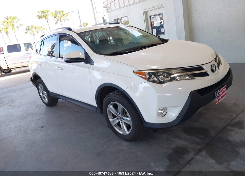 2015 TOYOTA RAV4 XLE VIN: 2T3WFREV0FW192235