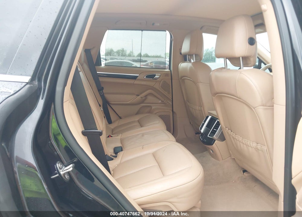 2016 PORSCHE CAYENNE VIN: WP1AA2A22GKA10443