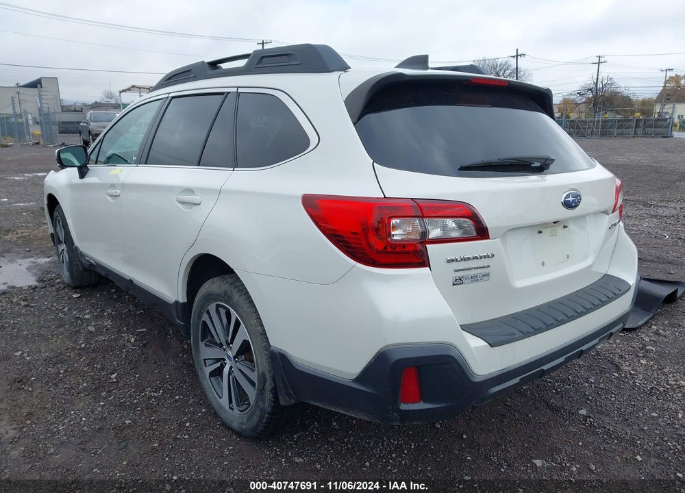 2018 SUBARU OUTBACK 2.5I LIMITED VIN: 4S4BSAKC6J3368940