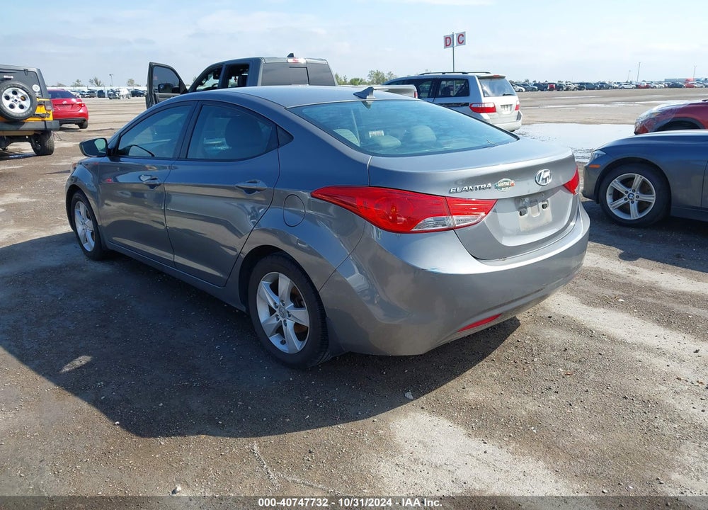 2013 HYUNDAI ELANTRA GLS VIN: 5NPDH4AE5DH424827