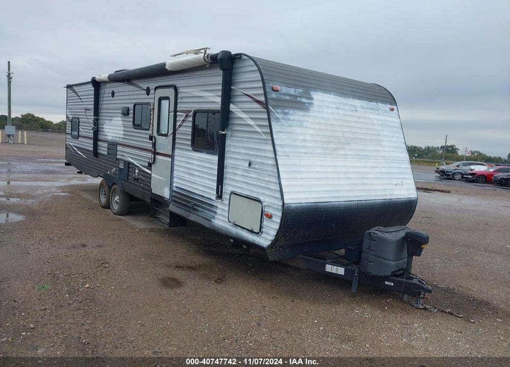 2018 PROWLER PIONEER M30 VIN: 5SFPB3321JE374741