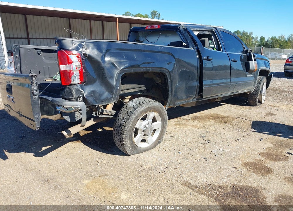2017 GMC SIERRA 2500HD SLE VIN: 1GT12SEG2HF186987