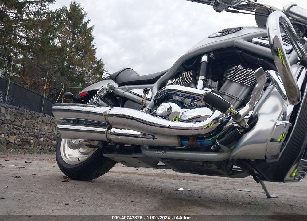 2003 HARLEY-DAVIDSON VRSCA ANNIVERSARY VIN: 1HD1HAZ463K847802