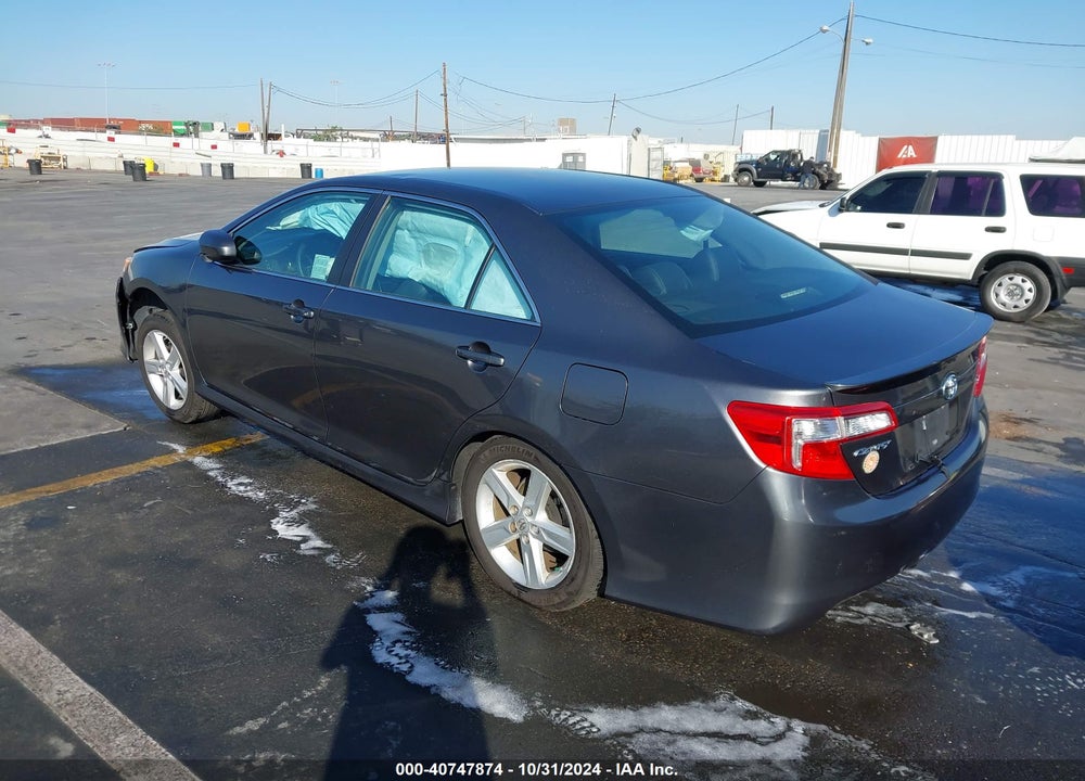 2013 TOYOTA CAMRY SE VIN: 4T1BF1FKXDU654035