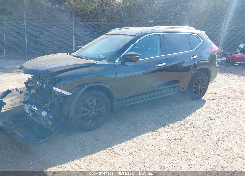 2018 NISSAN ROGUE SV VIN: KNMAT2MVXJP612731