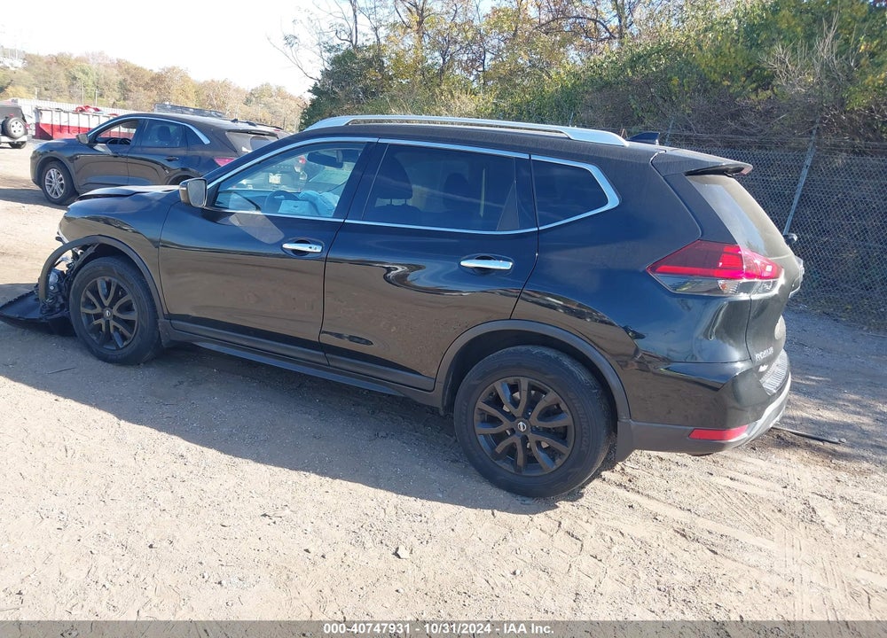 2018 NISSAN ROGUE SV VIN: KNMAT2MVXJP612731