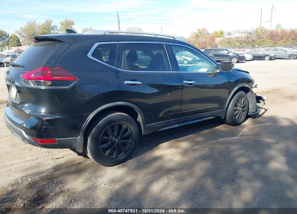2018 NISSAN ROGUE SV VIN: KNMAT2MVXJP612731
