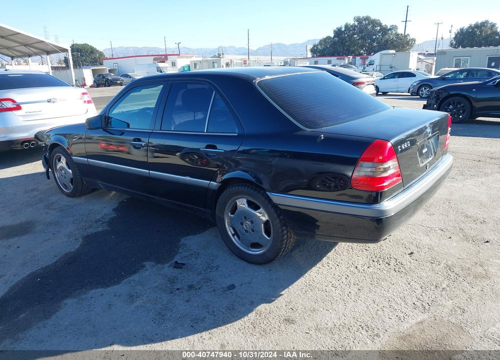 1996 MERCEDES-BENZ C 220 VIN: WDBHA22E9TF358685