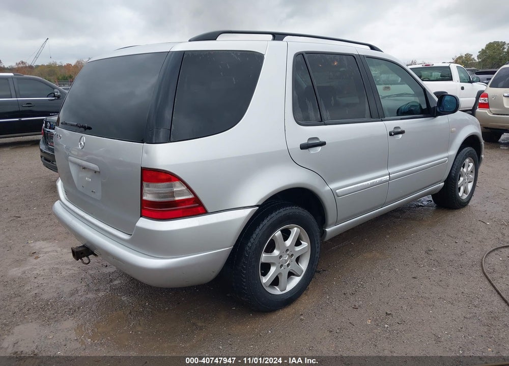 1999 MERCEDES-BENZ ML 430 VIN: 4JGAB72E7XA074919
