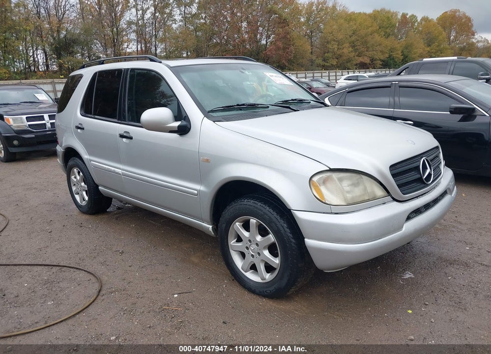 1999 MERCEDES-BENZ ML 430 VIN: 4JGAB72E7XA074919