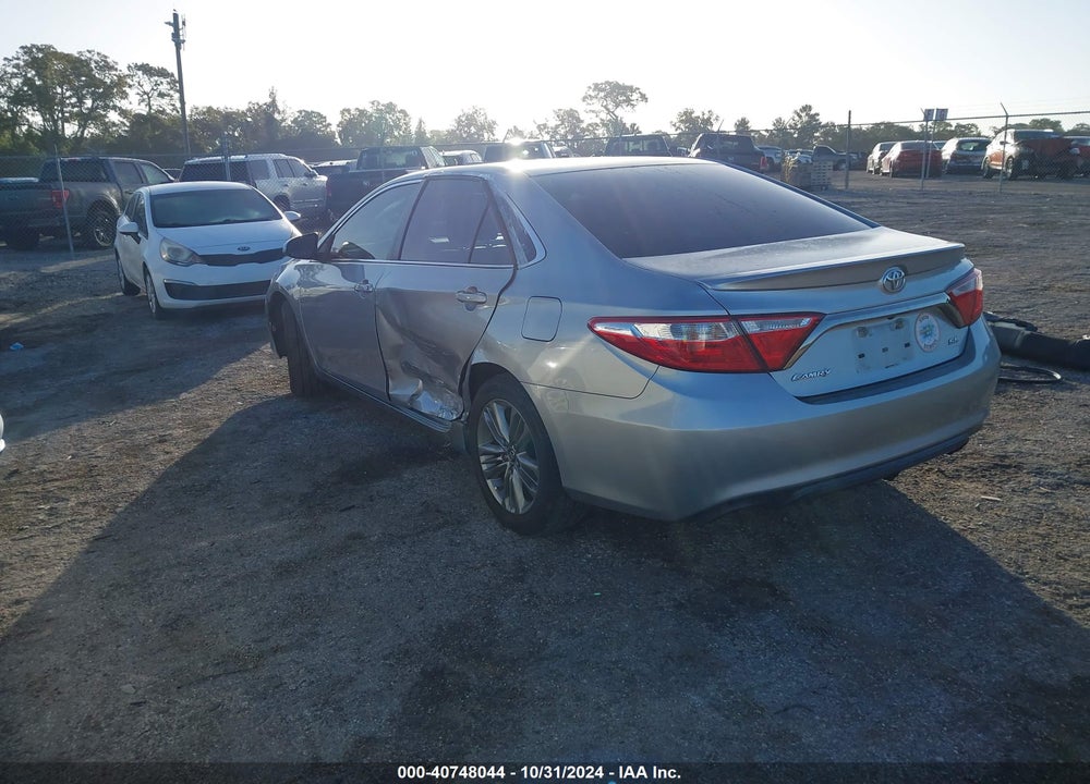 2017 TOYOTA CAMRY SE VIN: 4T1BF1FK4HU402285