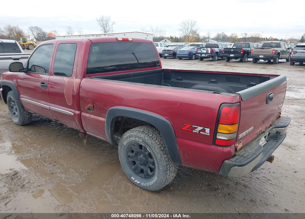 2005 GMC SIERRA 1500 SLE VIN: 2GTEK19B251228152