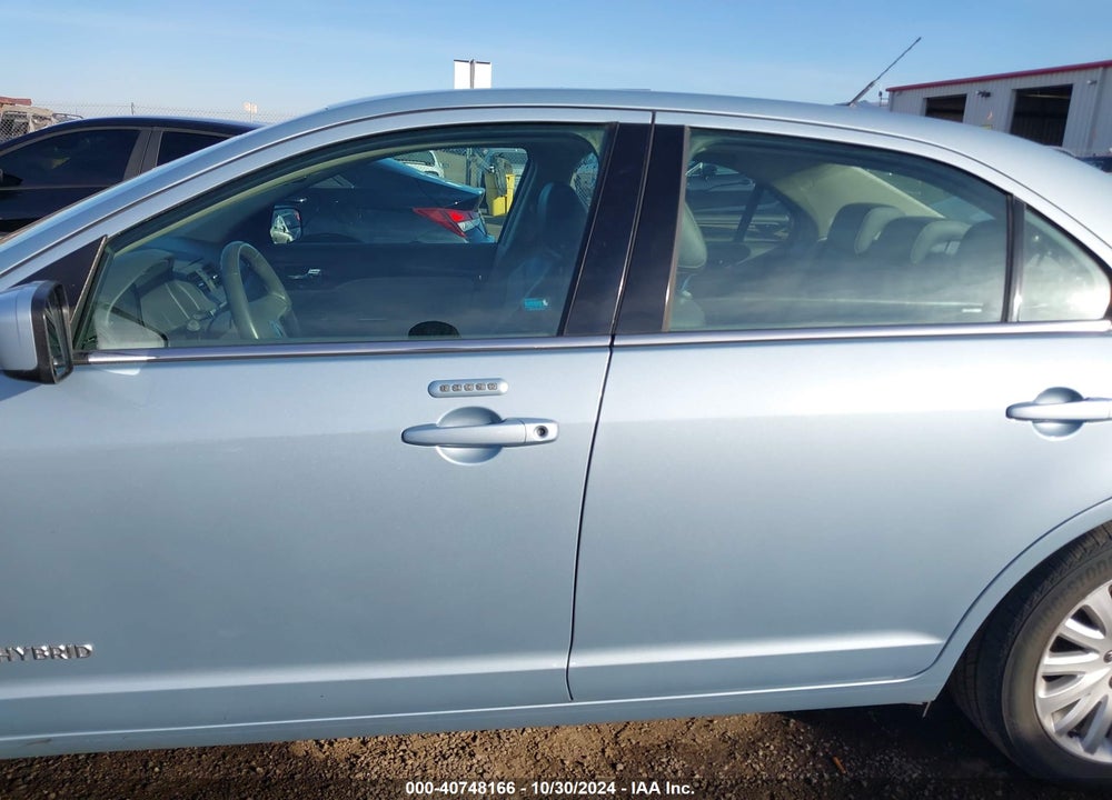 2010 MERCURY MILAN HYBRID VIN: 3MEDM0L32AR631053