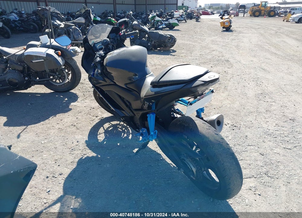 2023 YAMAHA YZFR3 A VIN: MH3RH18Y8PK009321