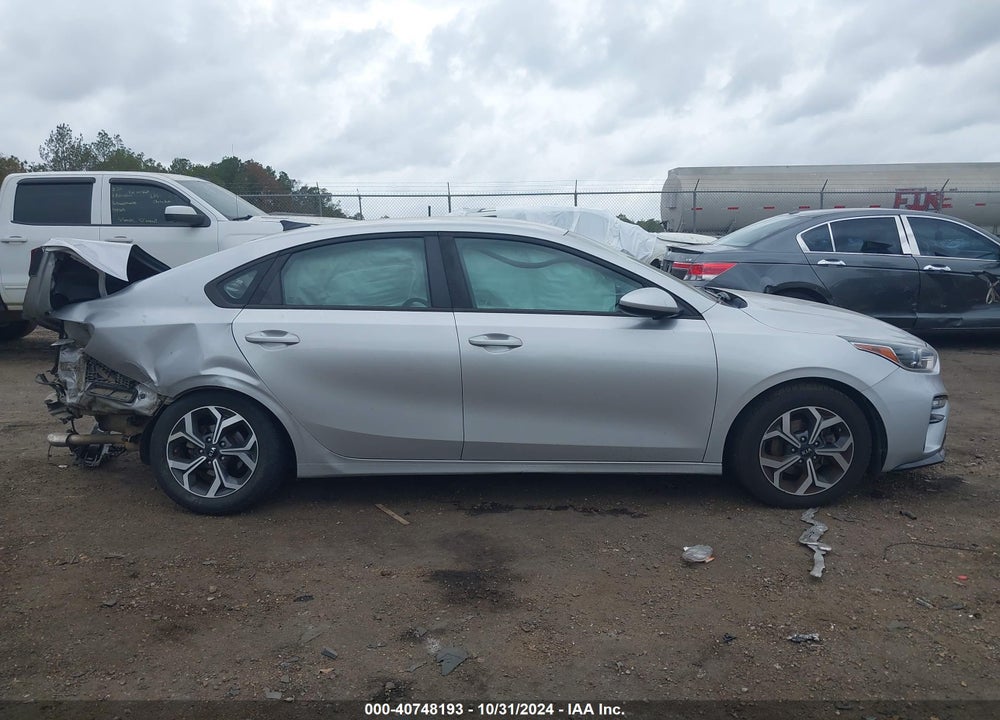 2019 KIA FORTE LXS VIN: 3KPF24AD2KE006888