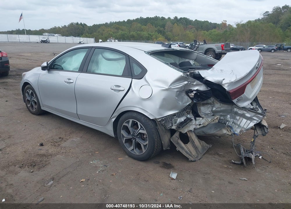 2019 KIA FORTE LXS VIN: 3KPF24AD2KE006888