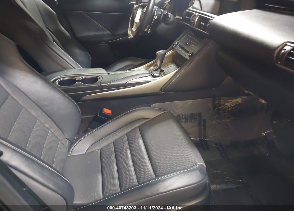 2019 LEXU IS 300 F SPORT AWD VIN: JTHC81D21K5036565