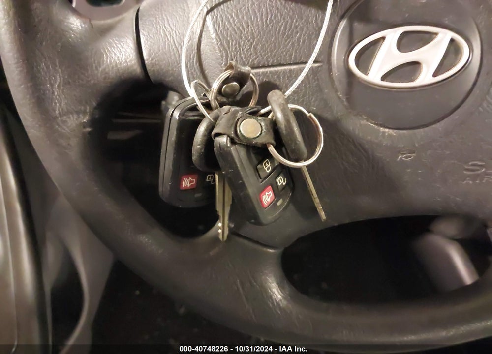 2005 HYUNDAI ELANTRA GLS/GT VIN: KMHDN46D15U144883
