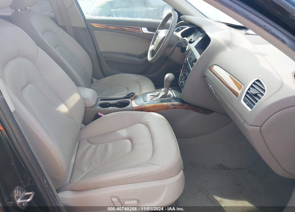2011 AUDI A4 2.0T PREMIUM VIN: WAUAFAFL2BN042358