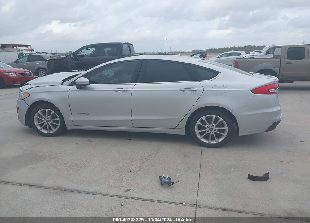 2019 FORD FUSION HYBRID SE VIN: 3FA6P0LU4KR204636