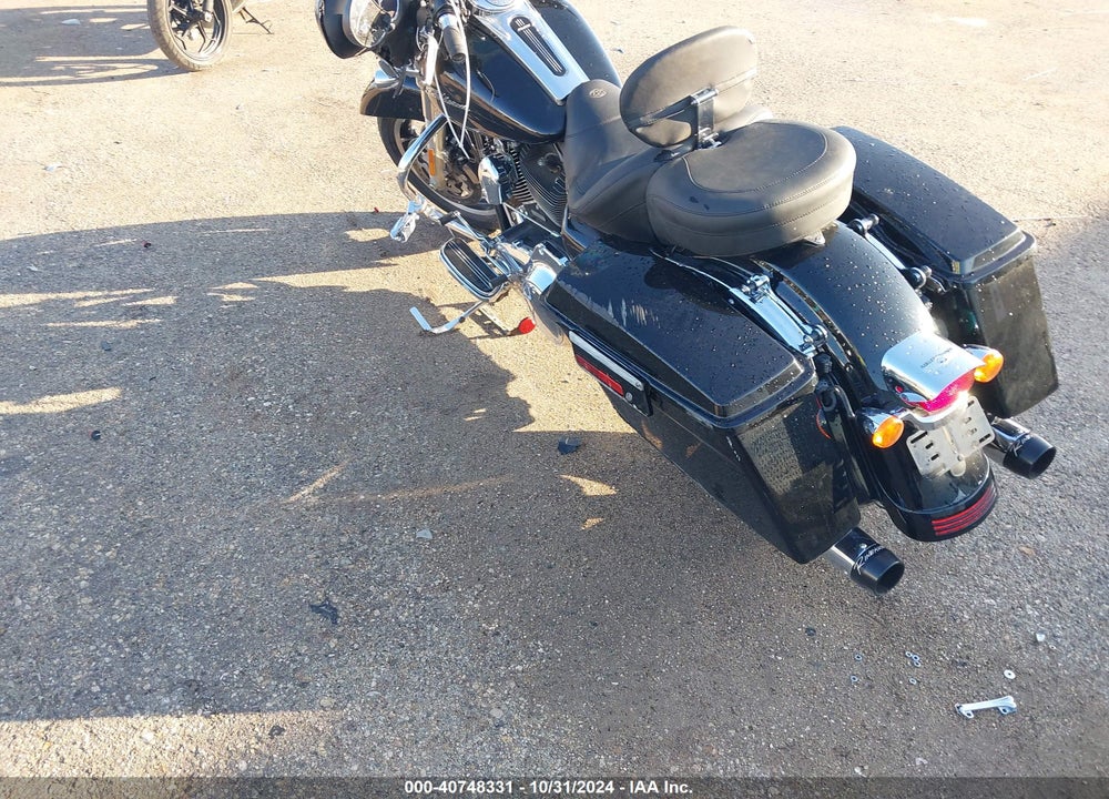 2009 HARLEY-DAVIDSON FLHX VIN: 1HD1KB4179Y606860
