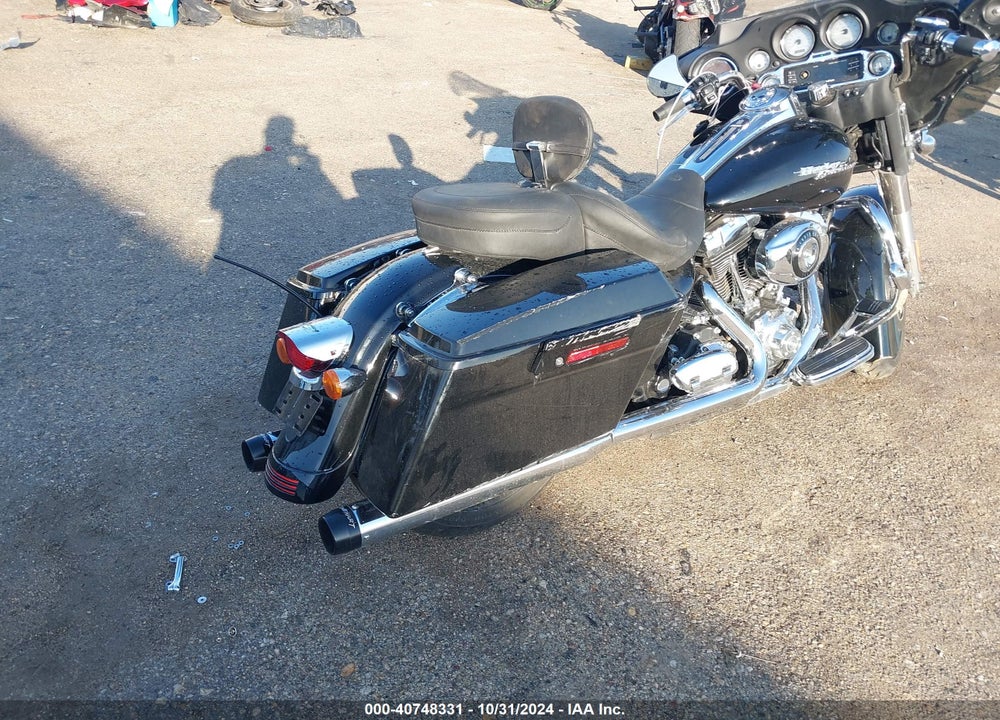 2009 HARLEY-DAVIDSON FLHX VIN: 1HD1KB4179Y606860