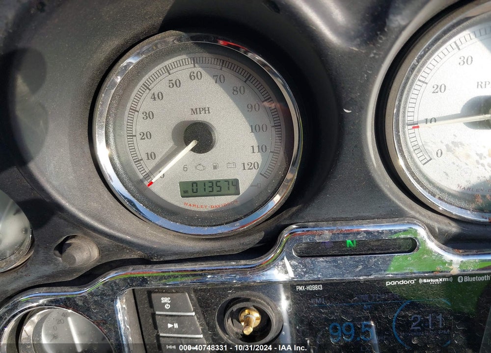 2009 HARLEY-DAVIDSON FLHX VIN: 1HD1KB4179Y606860