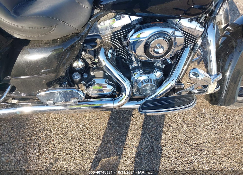2009 HARLEY-DAVIDSON FLHX VIN: 1HD1KB4179Y606860
