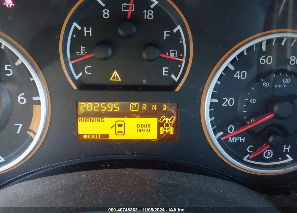 2011 NISSAN TITAN SV VIN: 1N6BA0ECXBN310068