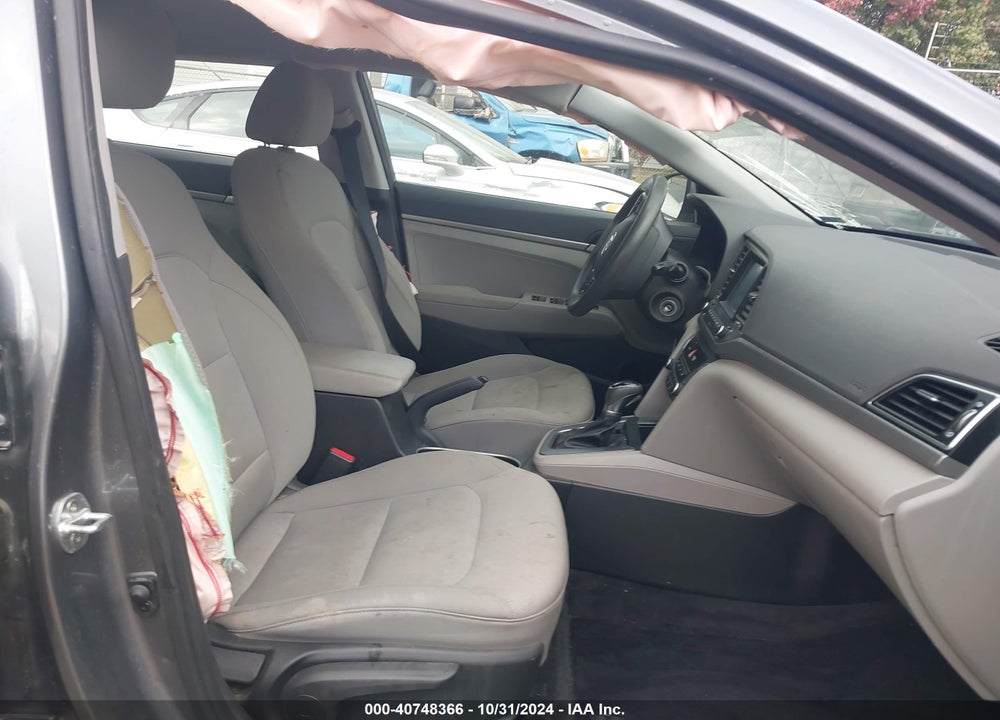 2018 HYUNDAI ELANTRA SE VIN: 5NPD74LF6JH390725