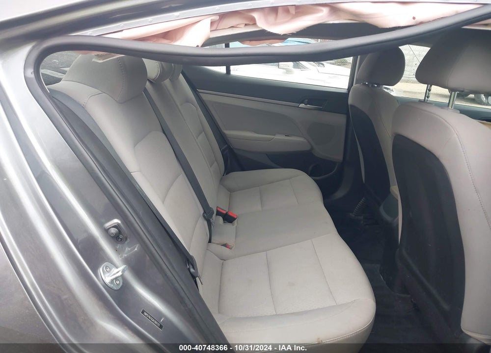 2018 HYUNDAI ELANTRA SE VIN: 5NPD74LF6JH390725